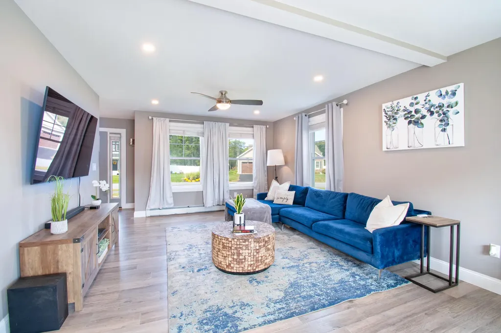 8 Champagne Lane Lisbon ME 04250
