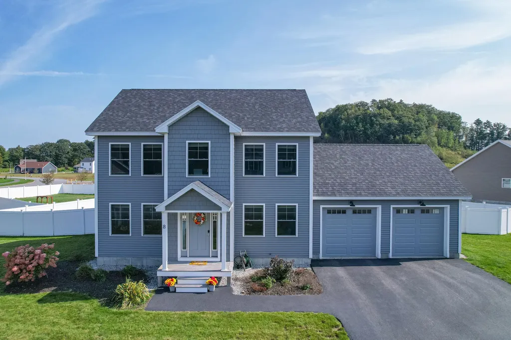 8 Champagne Lane Lisbon ME 04250