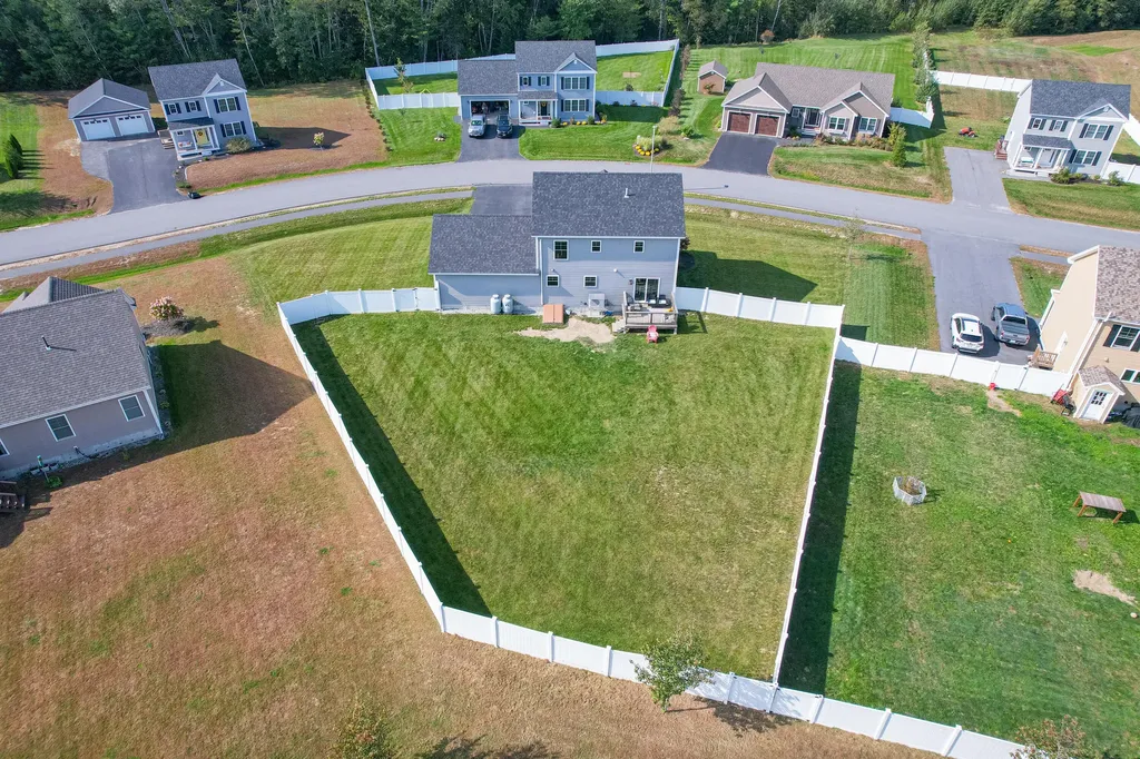 8 Champagne Lane Lisbon ME 04250