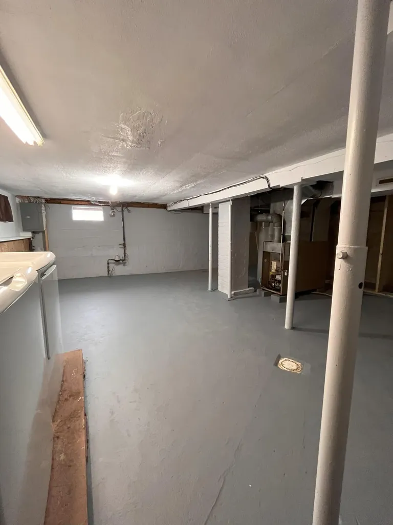 17 Irwin Street Lewiston ME 04240