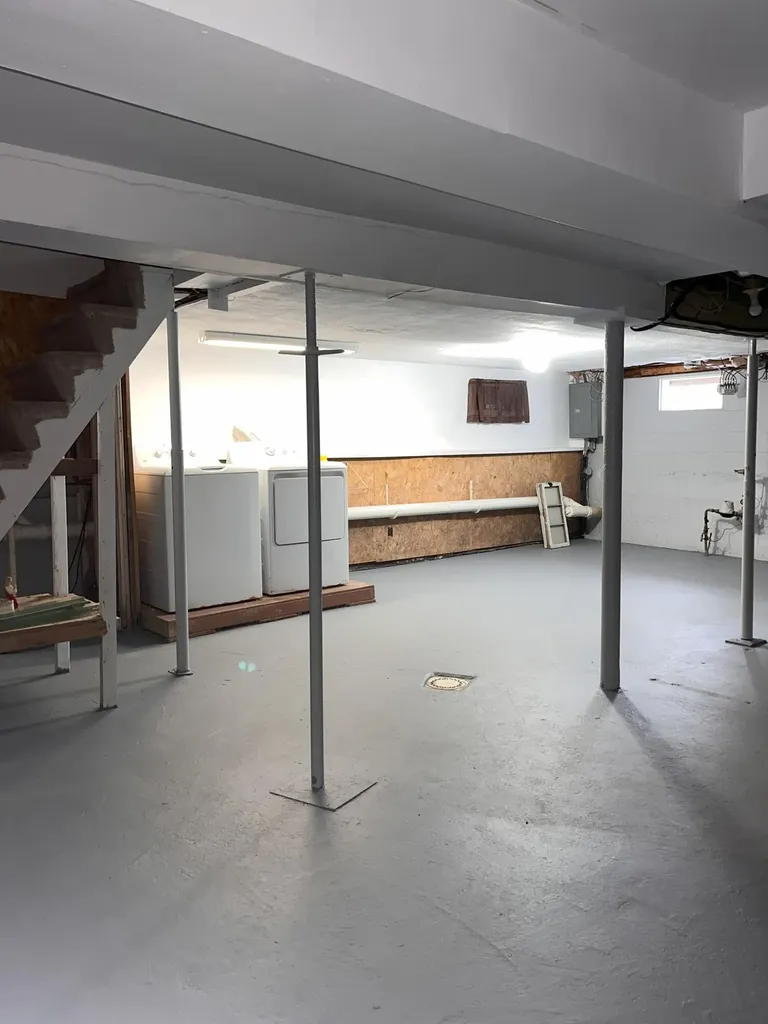 17 Irwin Street Lewiston ME 04240