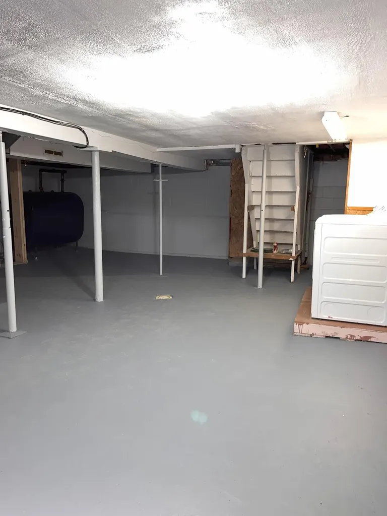 17 Irwin Street Lewiston ME 04240