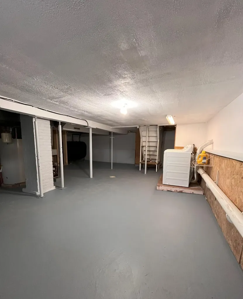 17 Irwin Street Lewiston ME 04240