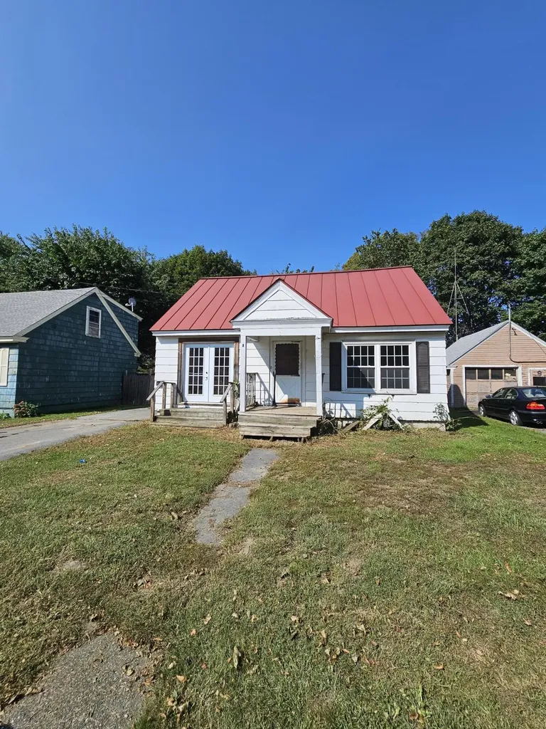 8 Highland Park Fairfield ME 04937