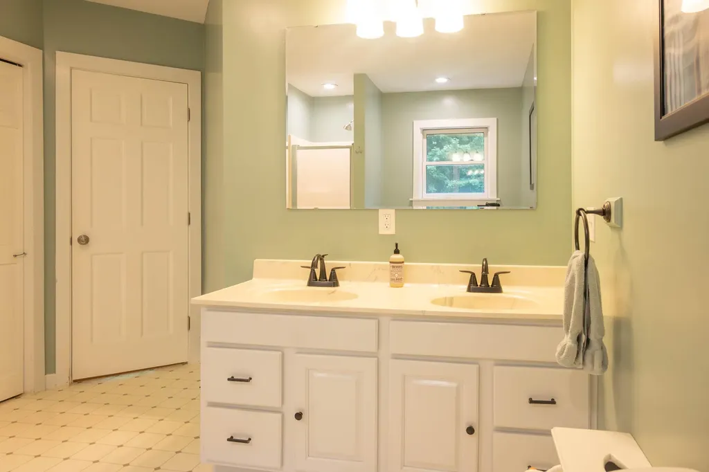 33 Laflamme Lane Arundel ME 04046