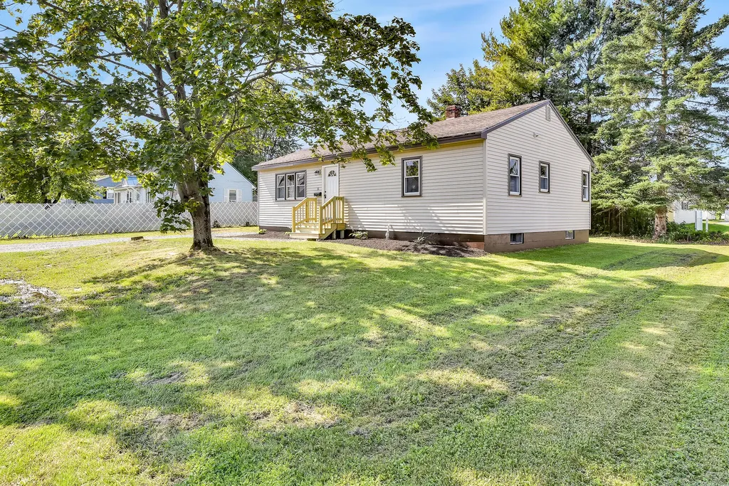 15 Bolduc Avenue Winslow ME 04901