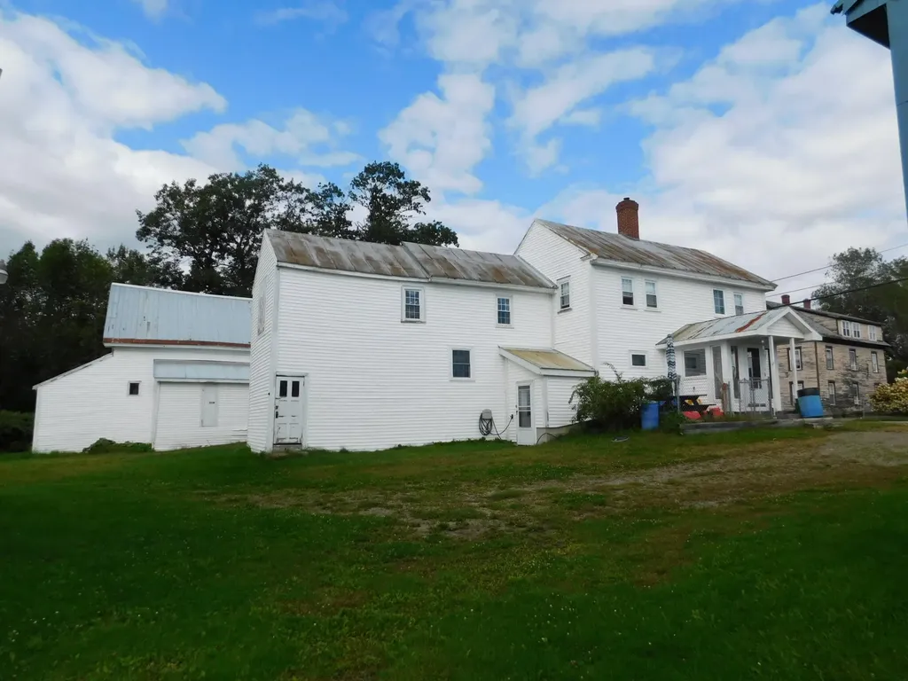 34 Commercial Street Hartland ME 04943
