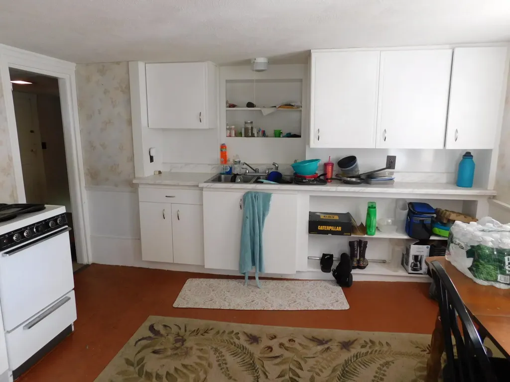 34 Commercial Street Hartland ME 04943