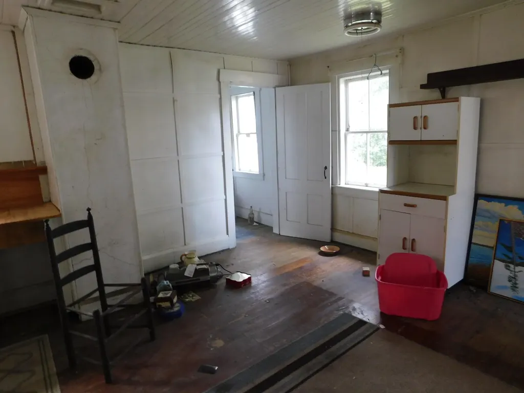 34 Commercial Street Hartland ME 04943