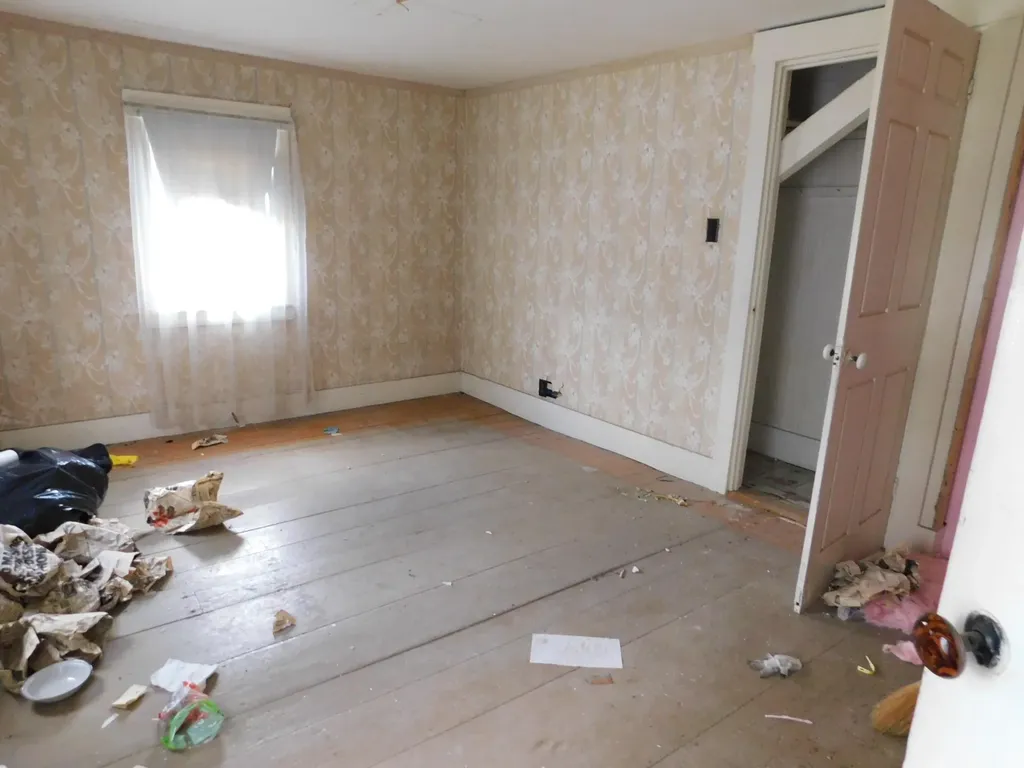 34 Commercial Street Hartland ME 04943