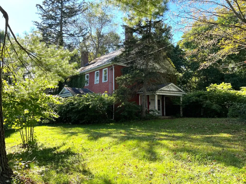 37 Loring Avenue Auburn ME 04210