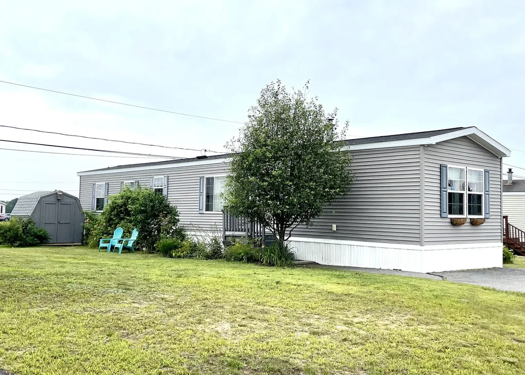 41 Scarponi Drive Brunswick ME 04011