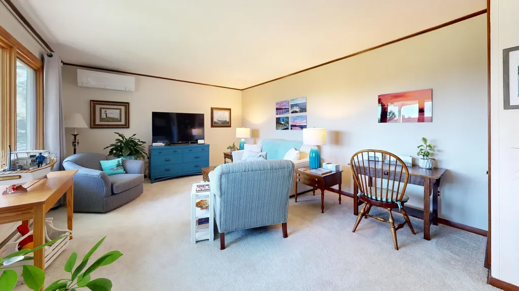 78 Fluker Street Thomaston ME 04861