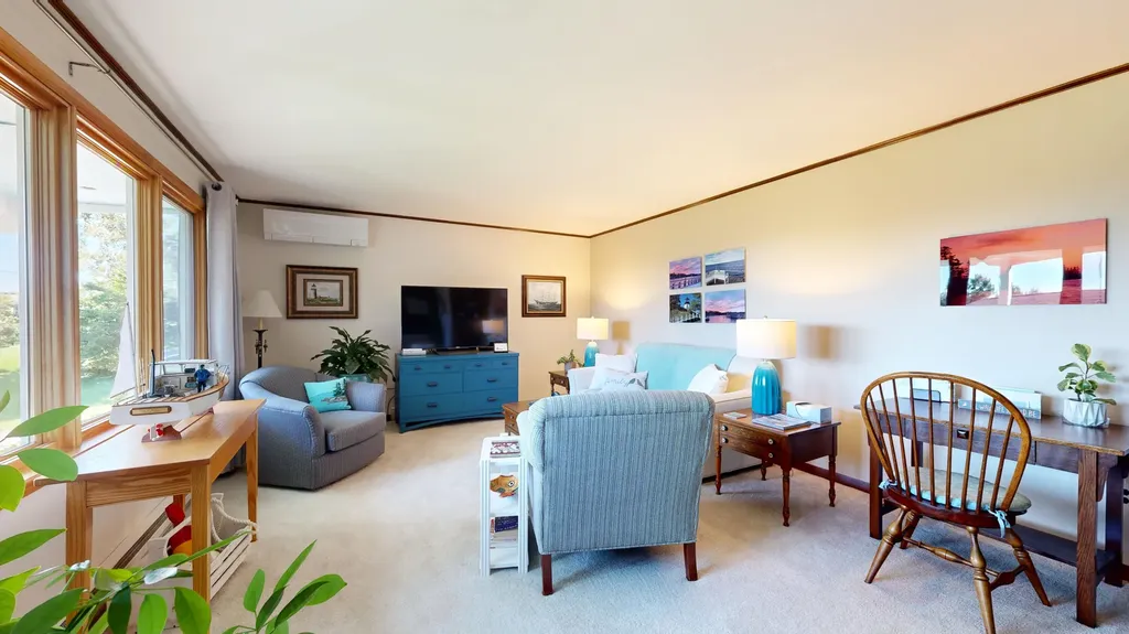 78 Fluker Street Thomaston ME 04861