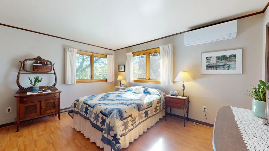 78 Fluker Street Thomaston ME 04861