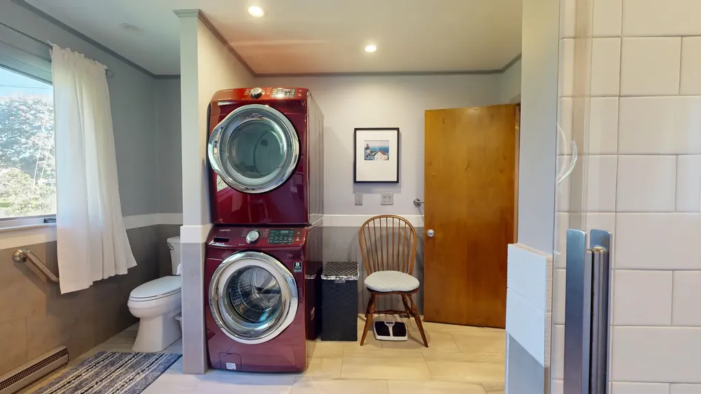 78 Fluker Street Thomaston ME 04861