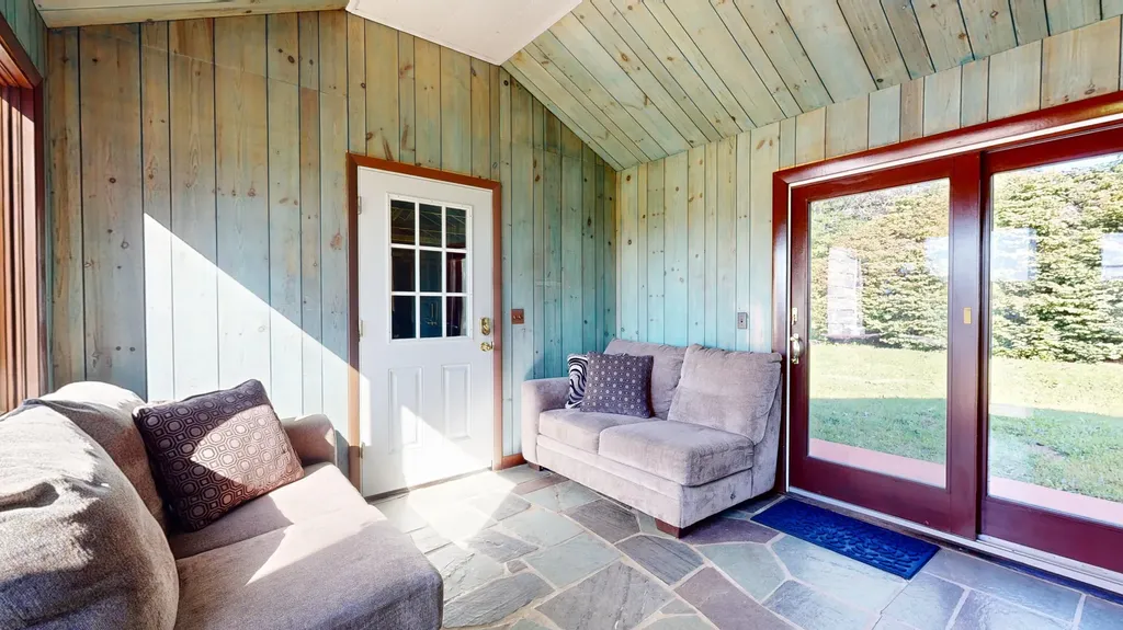 78 Fluker Street Thomaston ME 04861
