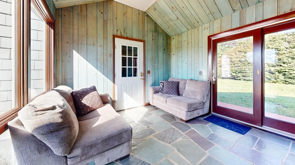 78 Fluker Street Thomaston ME 04861