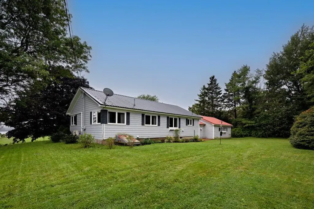 78 Fluker Street Thomaston ME 04861