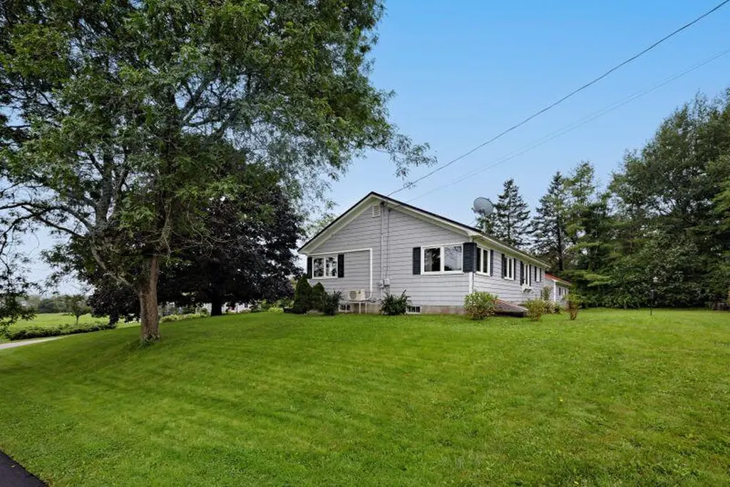 78 Fluker Street Thomaston ME 04861