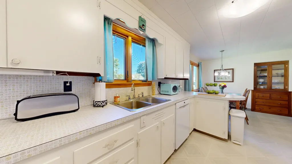 78 Fluker Street Thomaston ME 04861