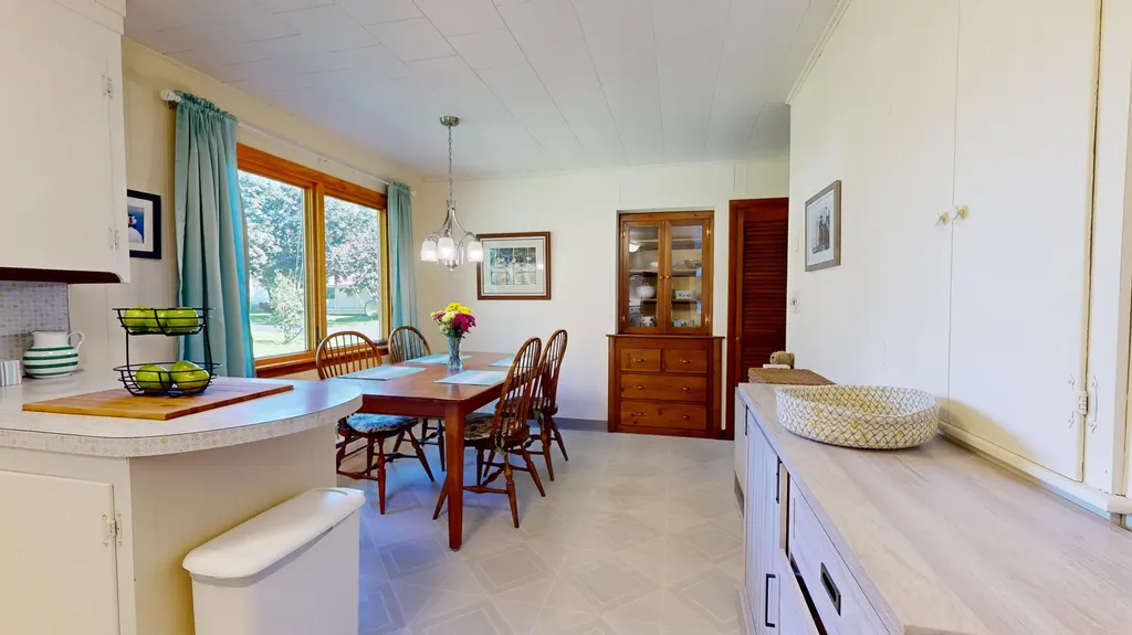78 Fluker Street Thomaston ME 04861