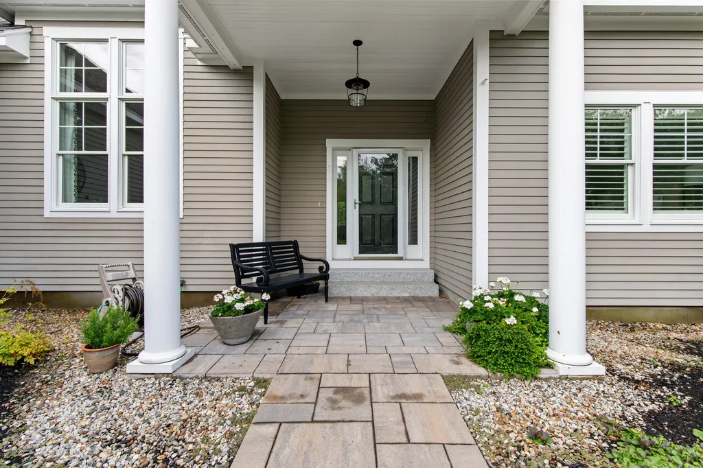 3 Lindenwood Lane Falmouth ME 04105