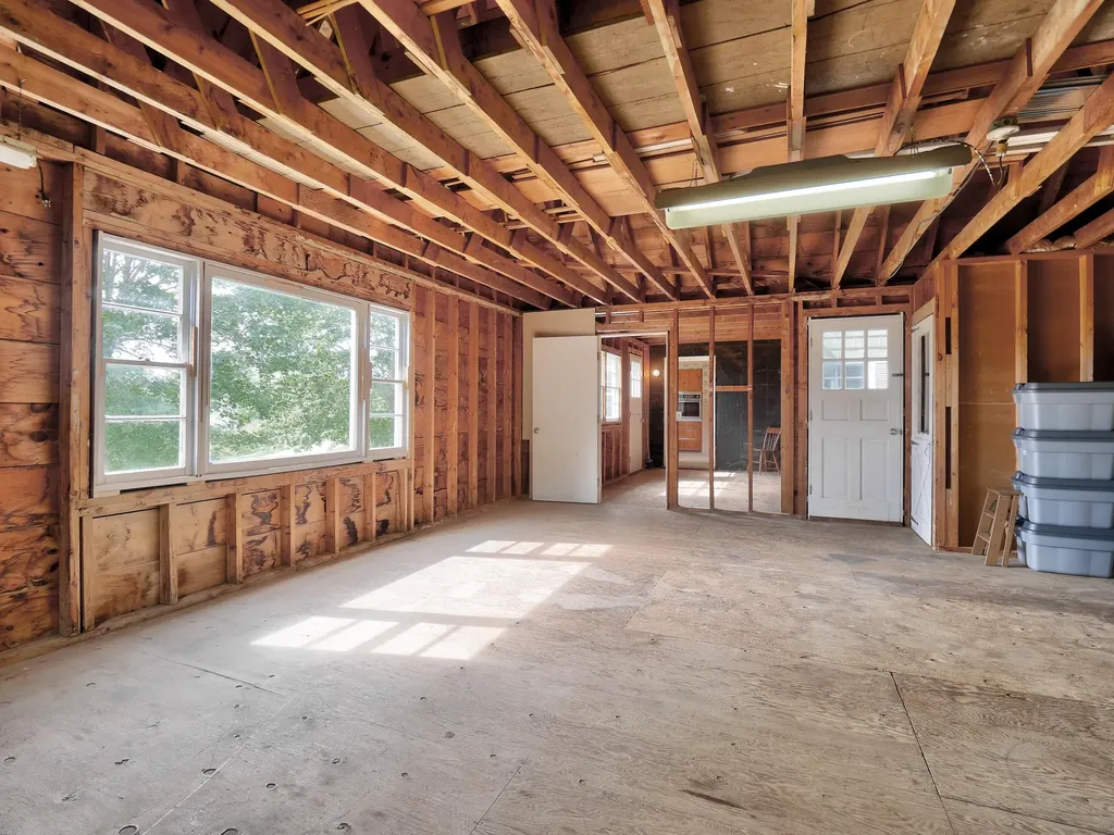 30 Fish Street Thomaston ME 04861