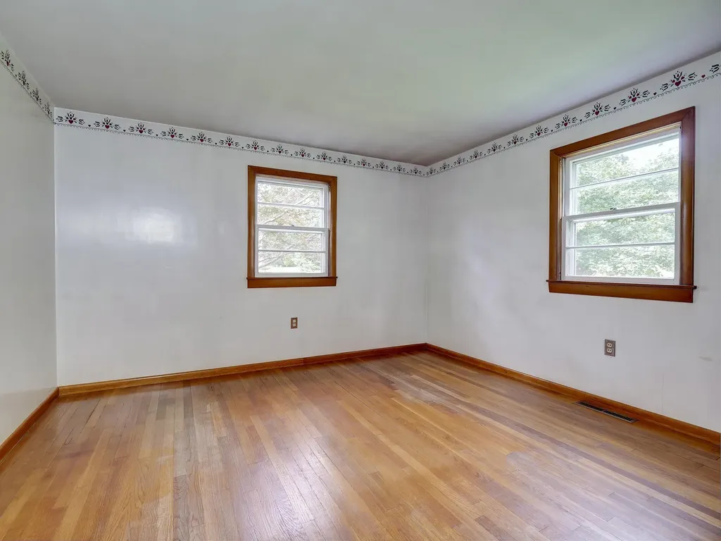 30 Fish Street Thomaston ME 04861