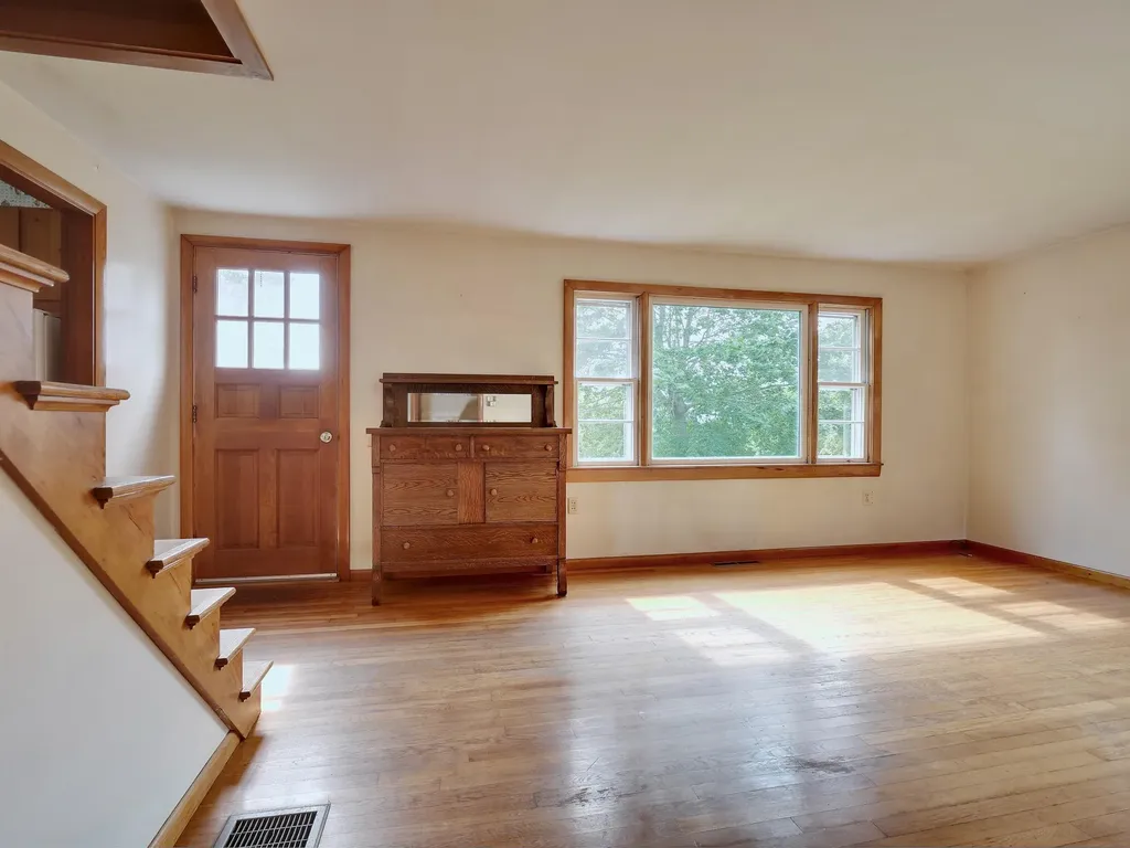 30 Fish Street Thomaston ME 04861