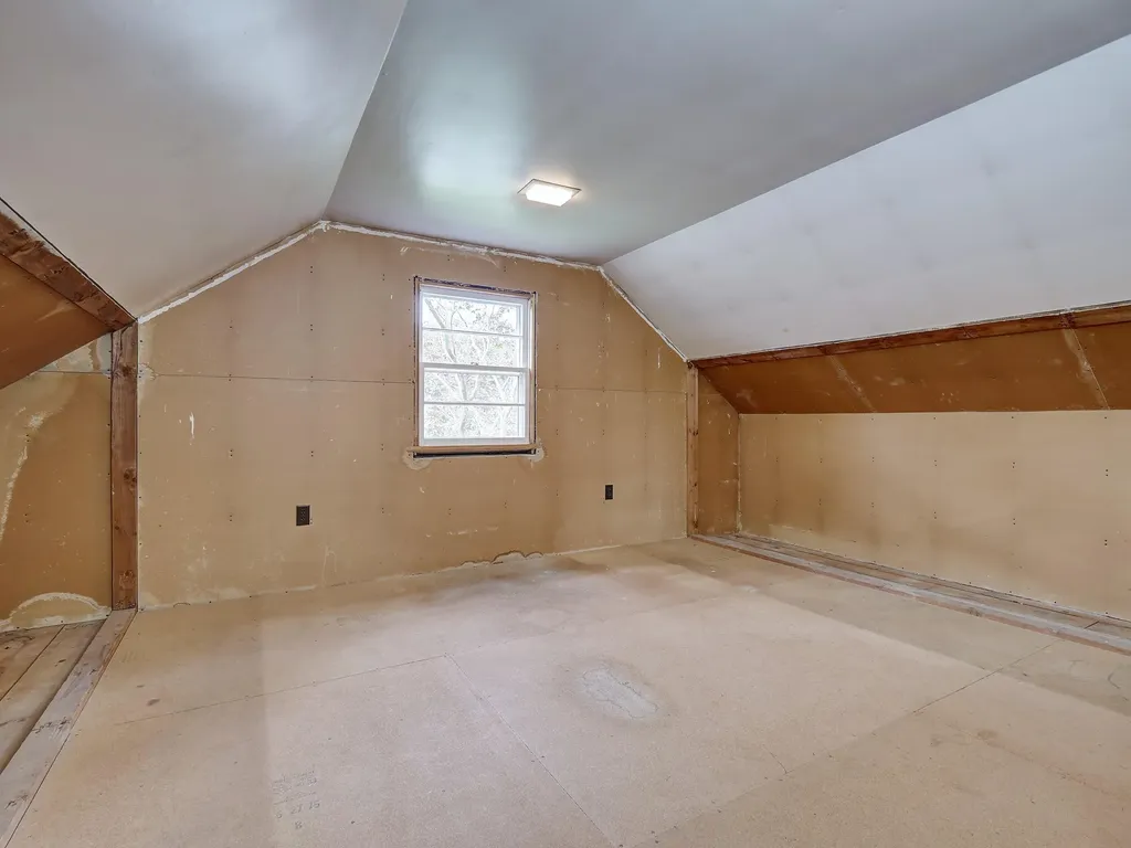 30 Fish Street Thomaston ME 04861