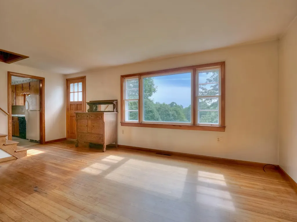 30 Fish Street Thomaston ME 04861