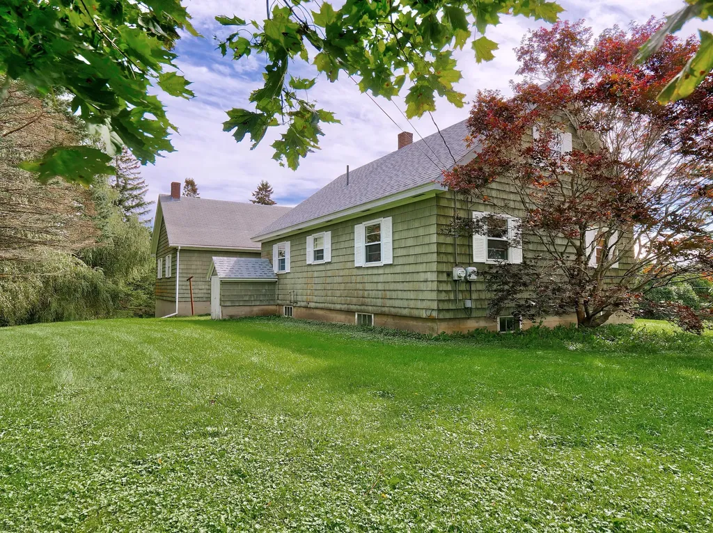 30 Fish Street Thomaston ME 04861