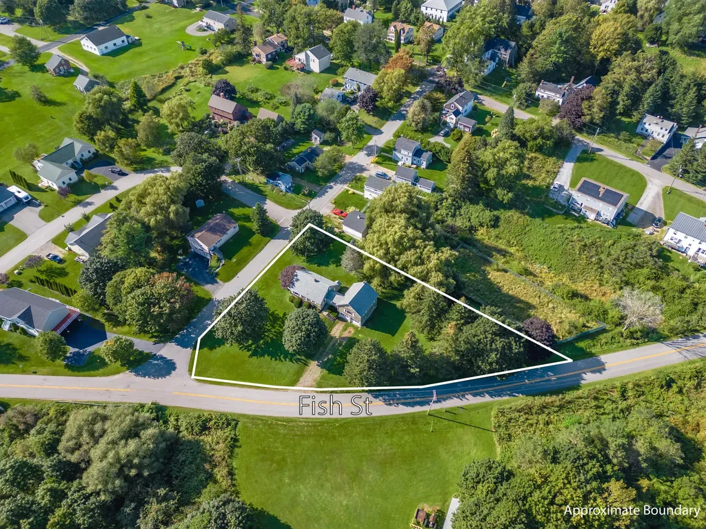 30 Fish Street Thomaston ME 04861