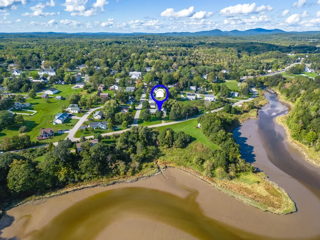 30 Fish Street Thomaston ME 04861