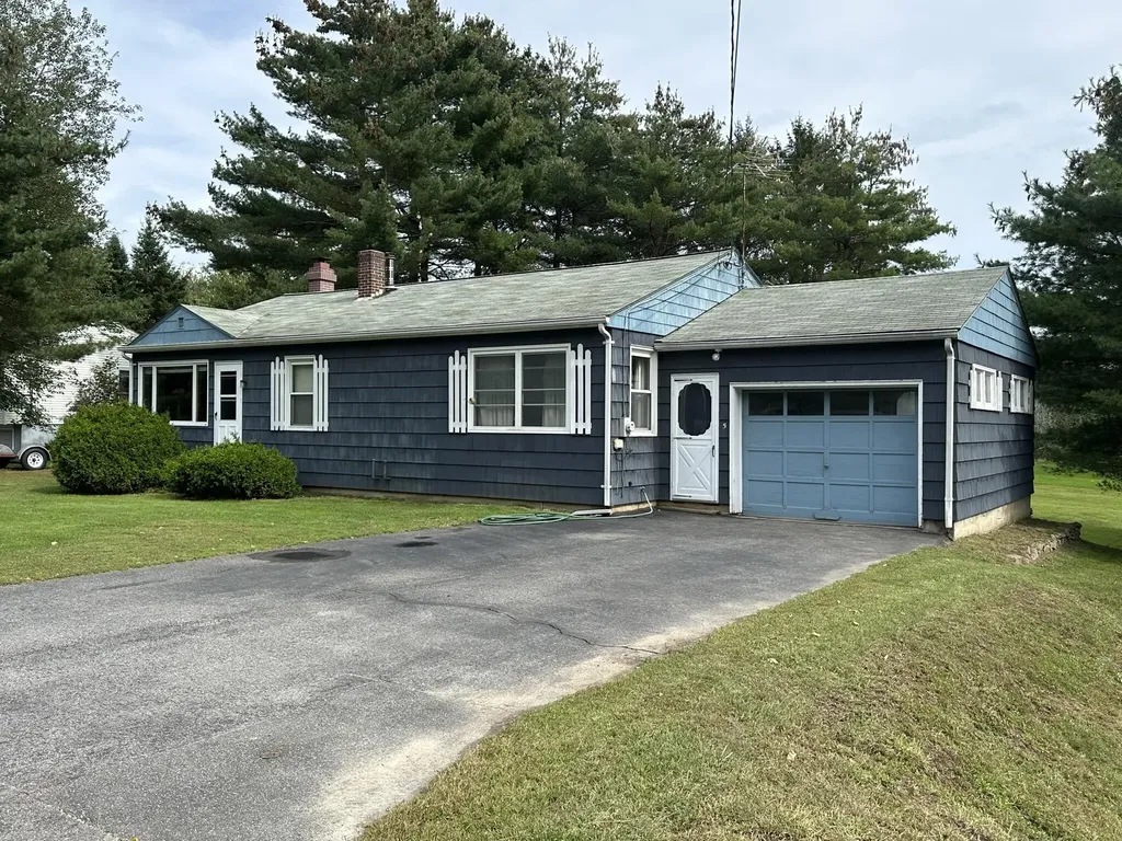5 Pond Road Lewiston ME 04240