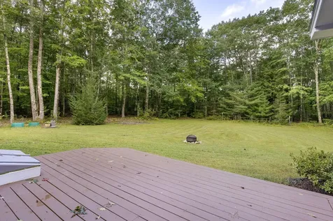 24 Sunwood Drive Buxton ME 04093
