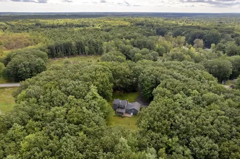 24 Sunwood Drive Buxton ME 04093