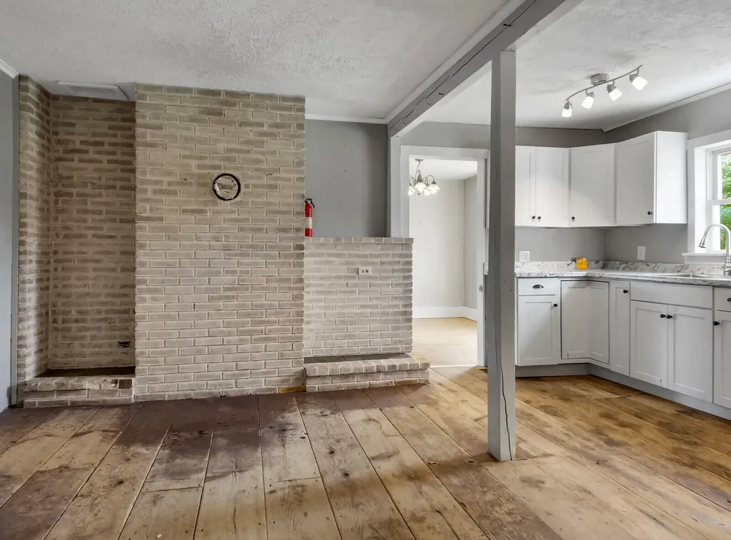 658 Leighton Road Augusta ME 04330