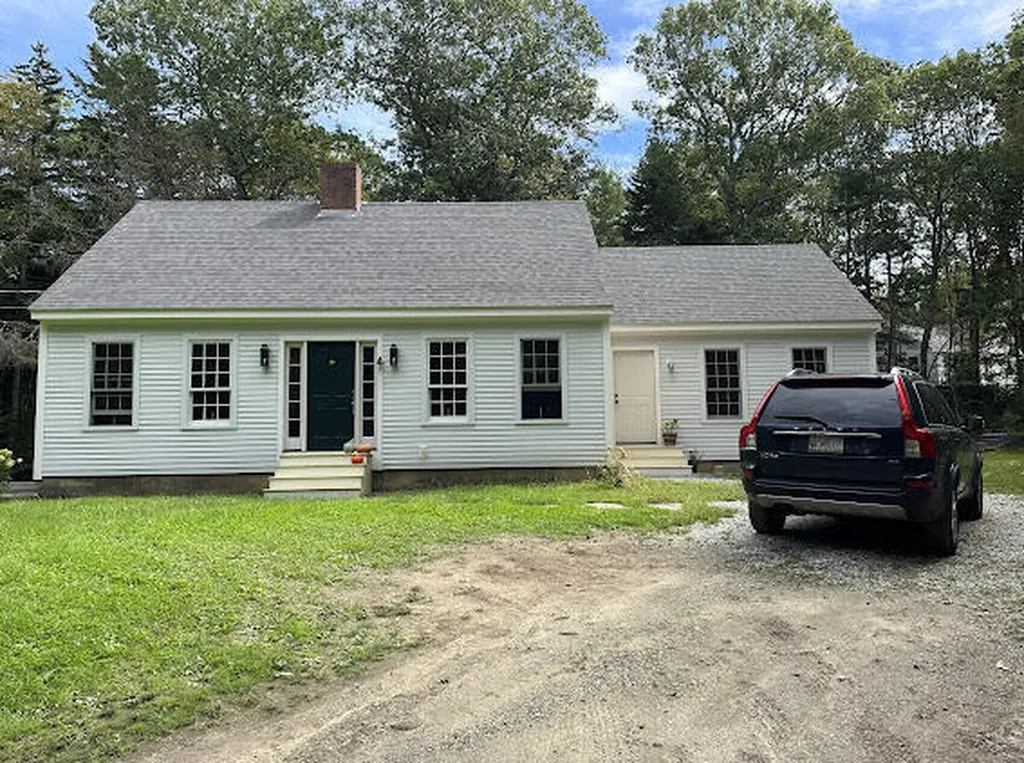 24 Riverview Road Bristol ME 04558