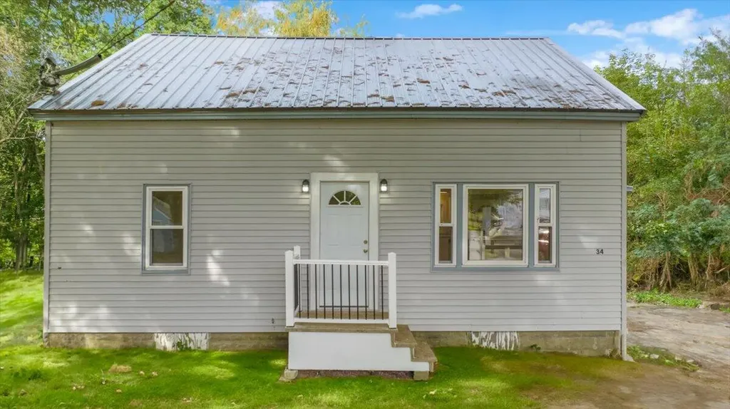 34 Victor Street Lewiston ME 04240
