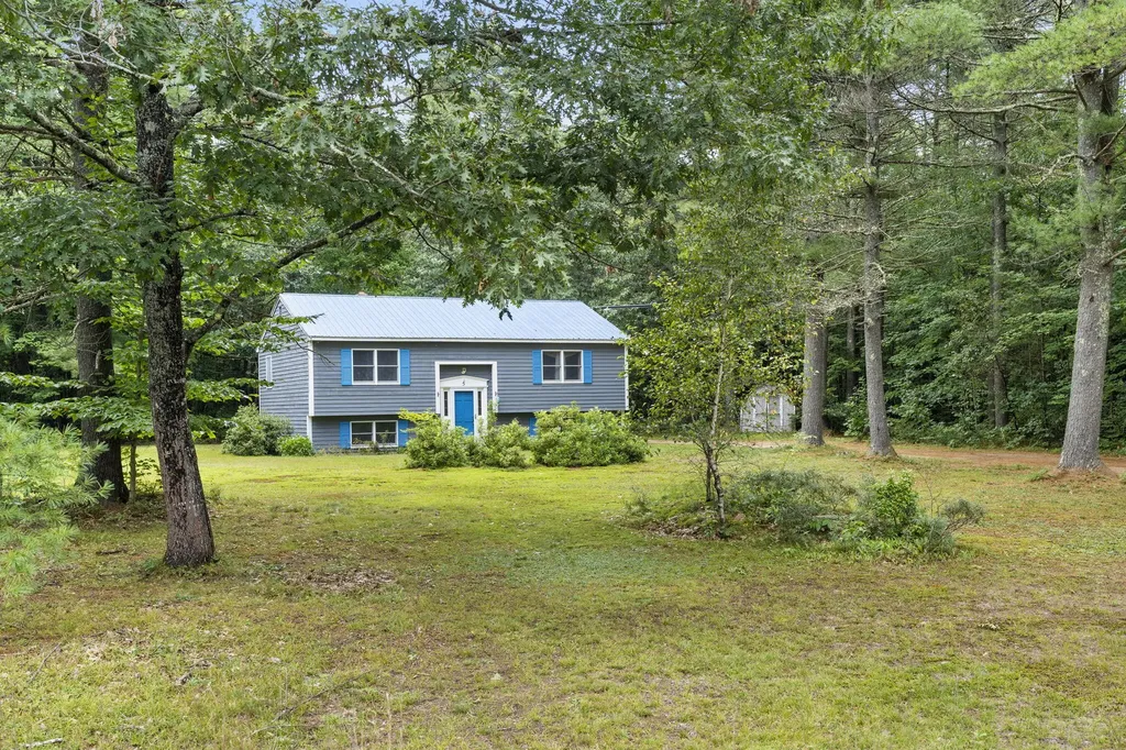 5 Lindan Lane Gray ME 04039
