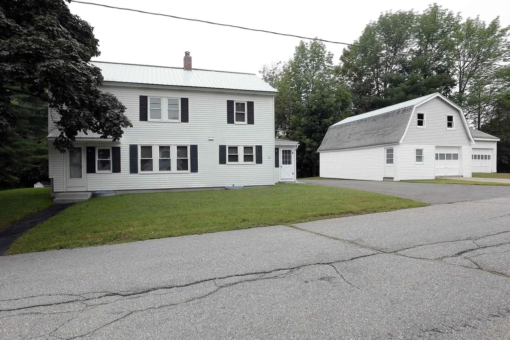 22 James Street Farmingdale ME 04344