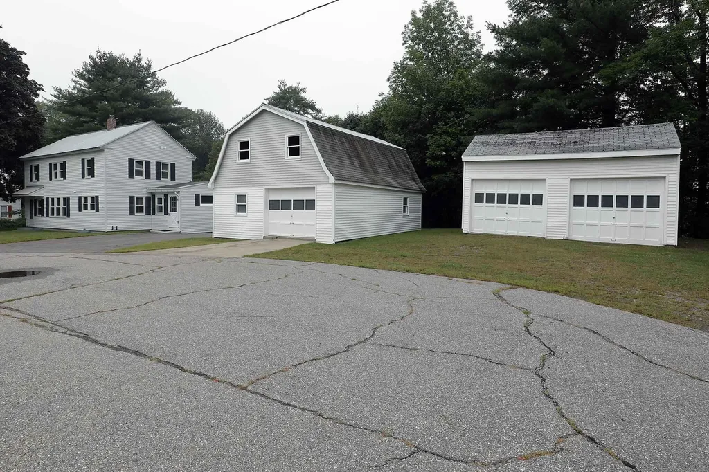 22 James Street Farmingdale ME 04344