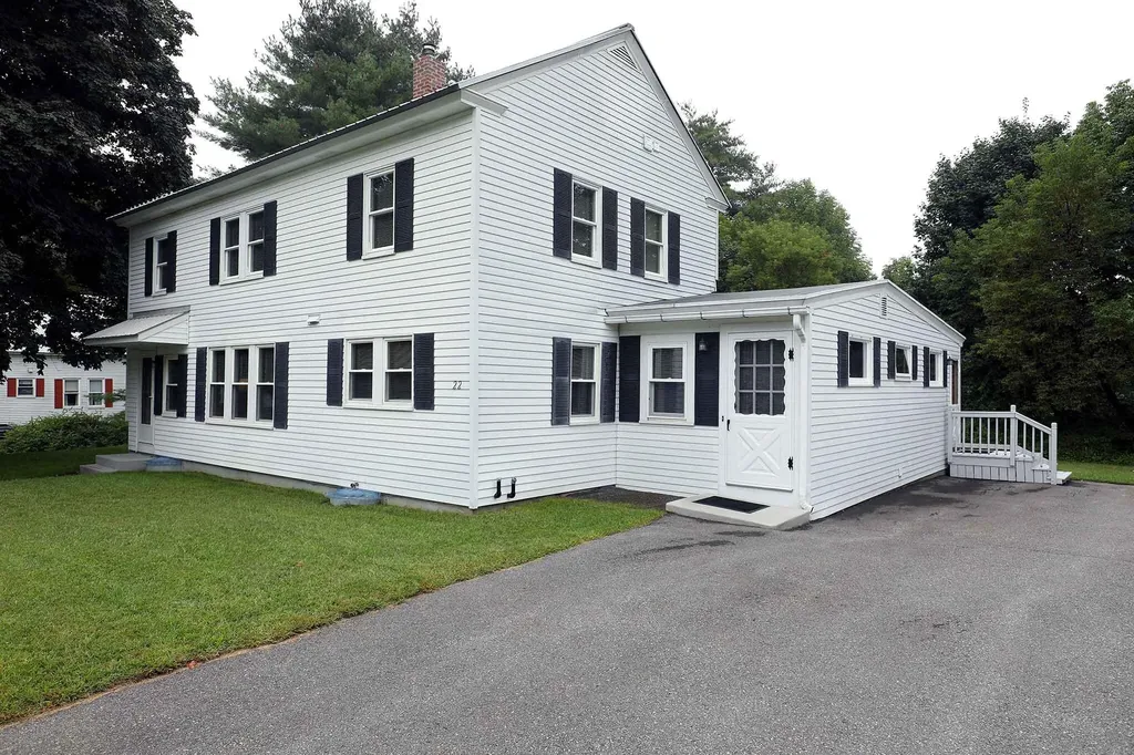 22 James Street Farmingdale ME 04344