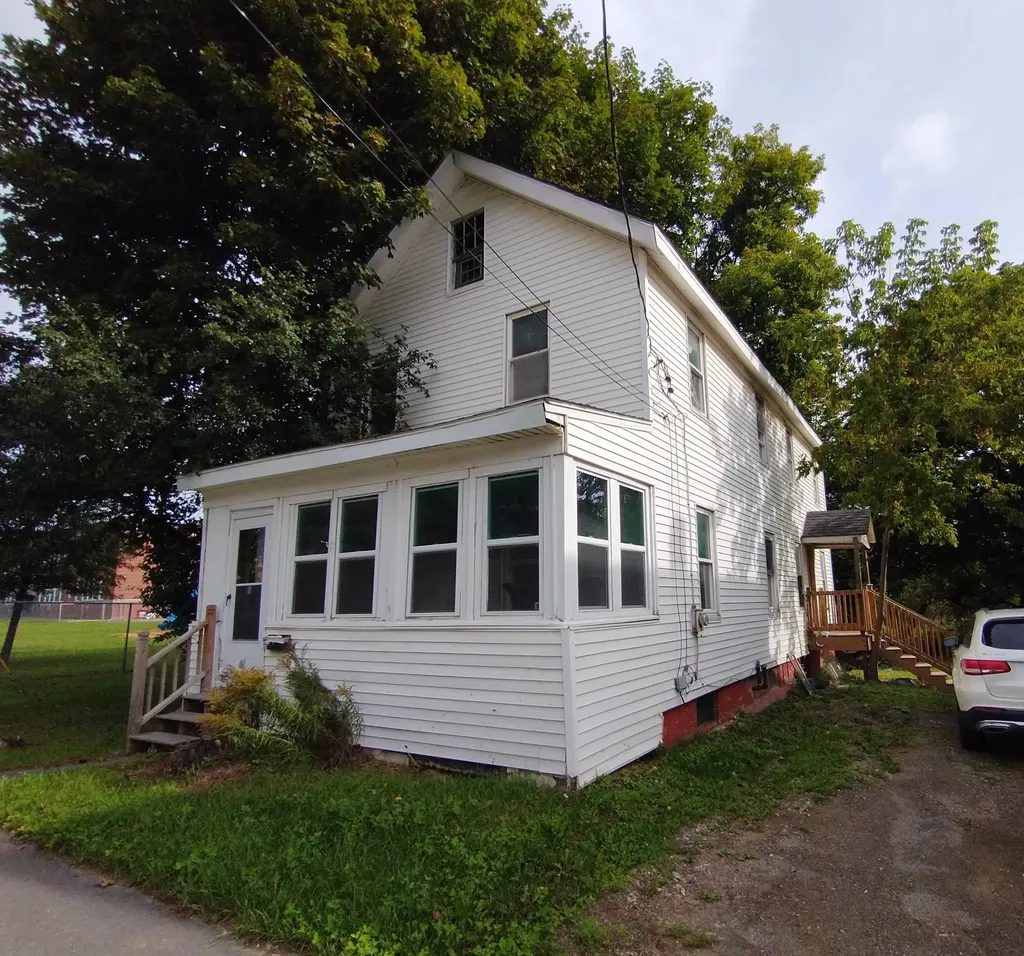 409 Broadway Bangor ME 04401