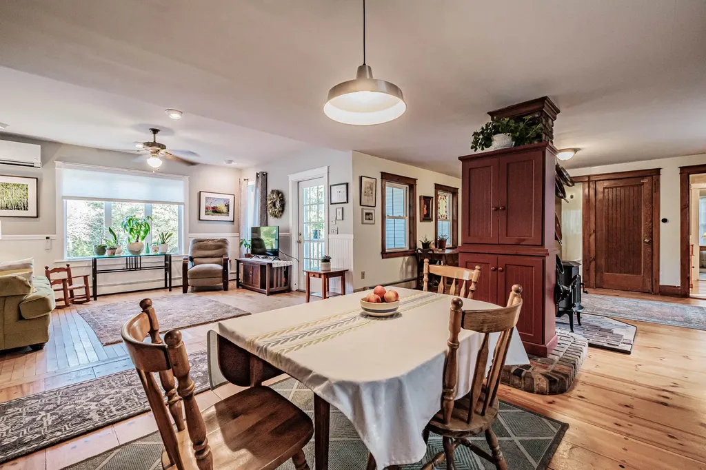44 Carsley Road Harrison ME 04040