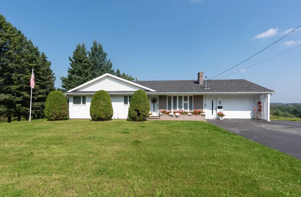 518 Main Street Grand Isle ME 04746