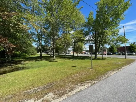 118 Main Street Topsham ME 04086