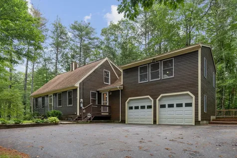 4 Cassie Lane Poland ME 04274